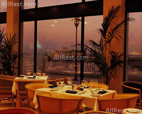 Corinthia Marina Hotel 8